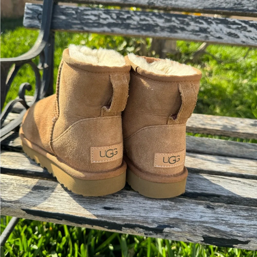 UGG mini Classic II chestnut winter boots size 5 women